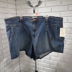 NWT Universal Thread Ladies Size 24W Medium Wash High Rise A-line Jean Shorts